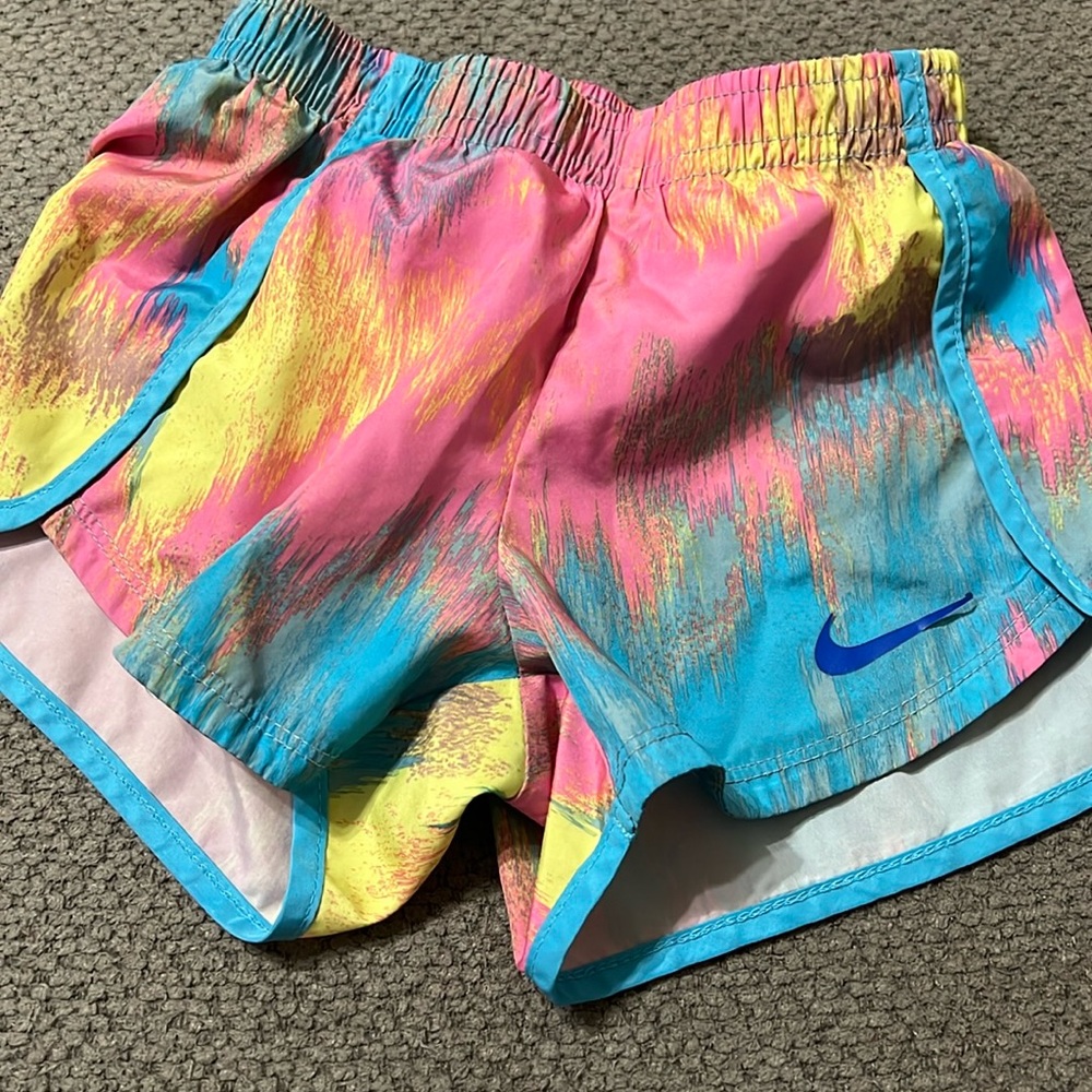 Nike short logo lifted 4